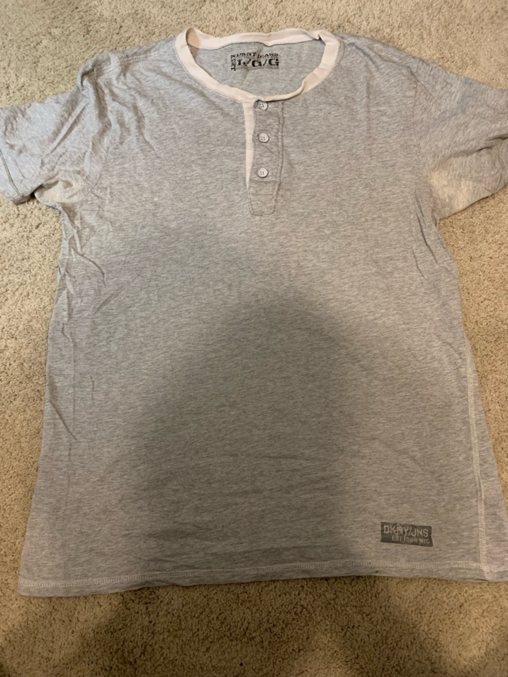 DKNY Gray Henley T-Shirt Men’s Large Short Sleeve Cotton Blend Casual Tee